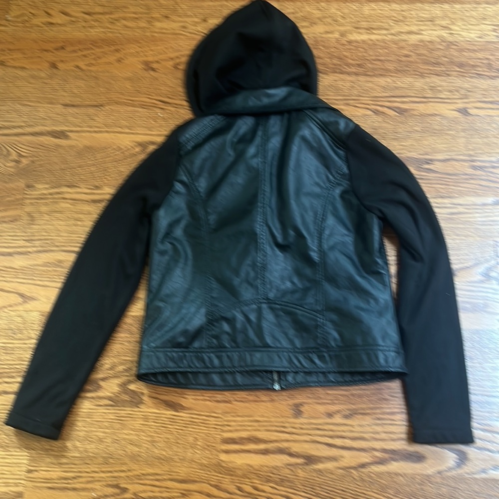 Faux leather jacket - Picture 4 of 7